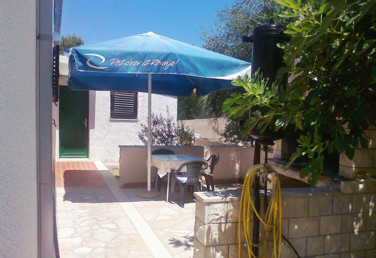 Apartments By The Sea Splitska, Brac - 2923 포스티라 외부 사진